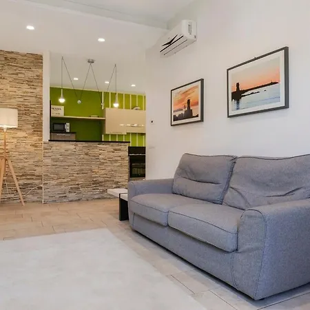 Appartamento Yema Via Di Mezzo, Lucca, Italy *