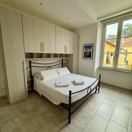 Yema Via Di Mezzo, Lucca, Italy *